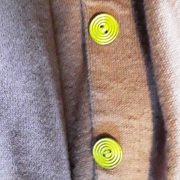 Olian button down sweater - Picture 3 of 3